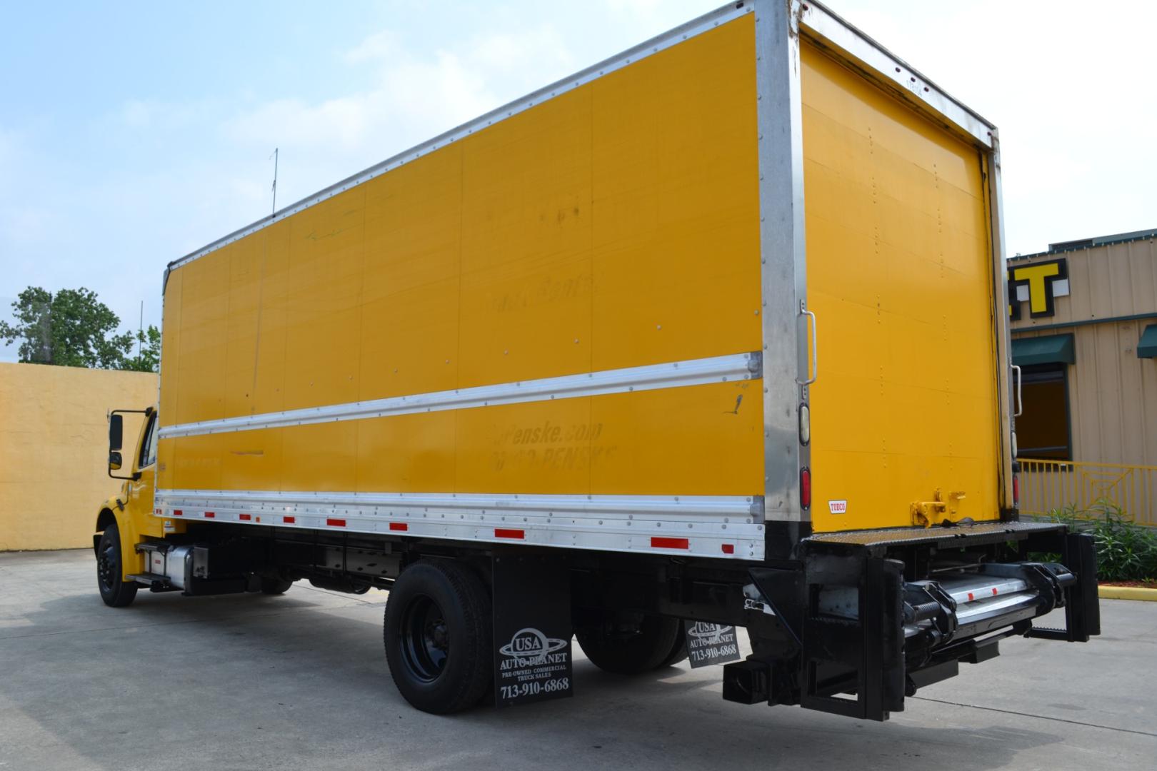 2017 YELLOW /BLACK FREIGHTLINER M2-106 with an CUMMINS ISB 6.7L 220HP engine, ALLISON 2200RDS AUTOMATIC transmission, located at 9172 North Fwy, Houston, TX, 77037, (713) 910-6868, 29.887470, -95.411903 - Photo#6